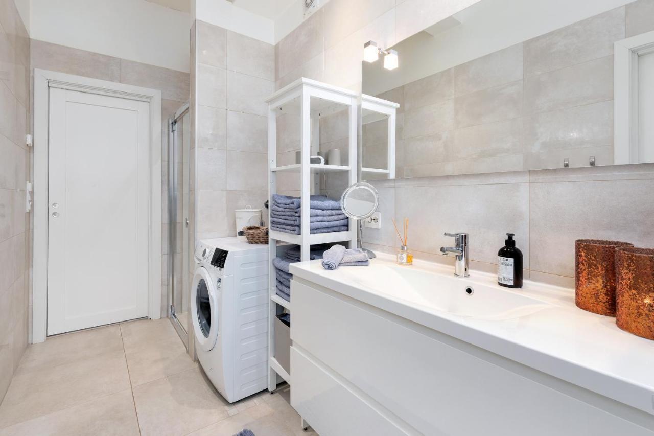 Stylish Apartment With Beautiful Views Of The River, Beach Nearby 克里斯蒂安桑 外观 照片
