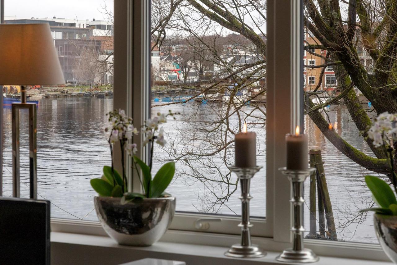 Stylish Apartment With Beautiful Views Of The River, Beach Nearby 克里斯蒂安桑 外观 照片